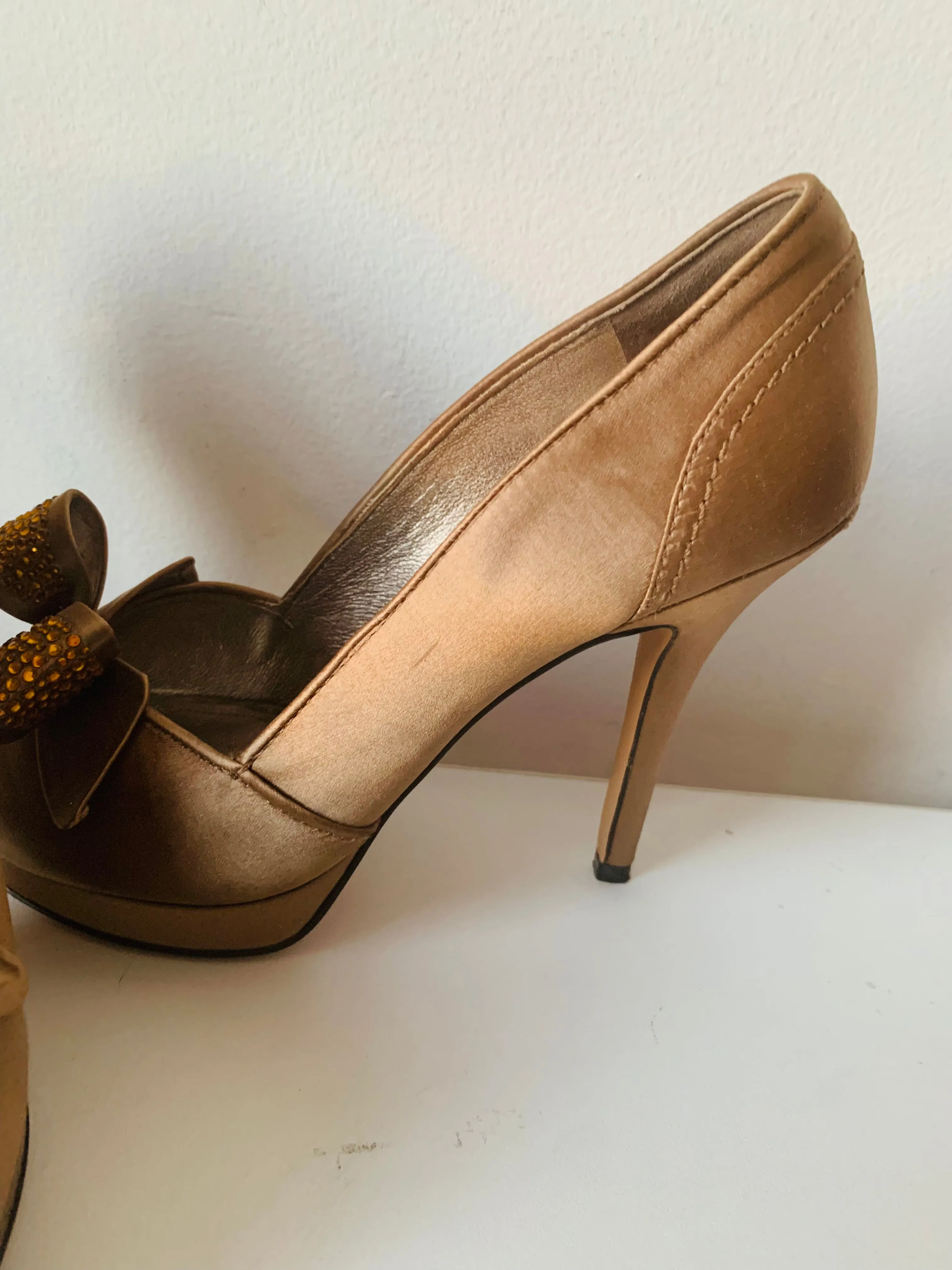 Joan David Bronze Satin Gold Beaded Bow Peep Toe Pumps Size 7.5