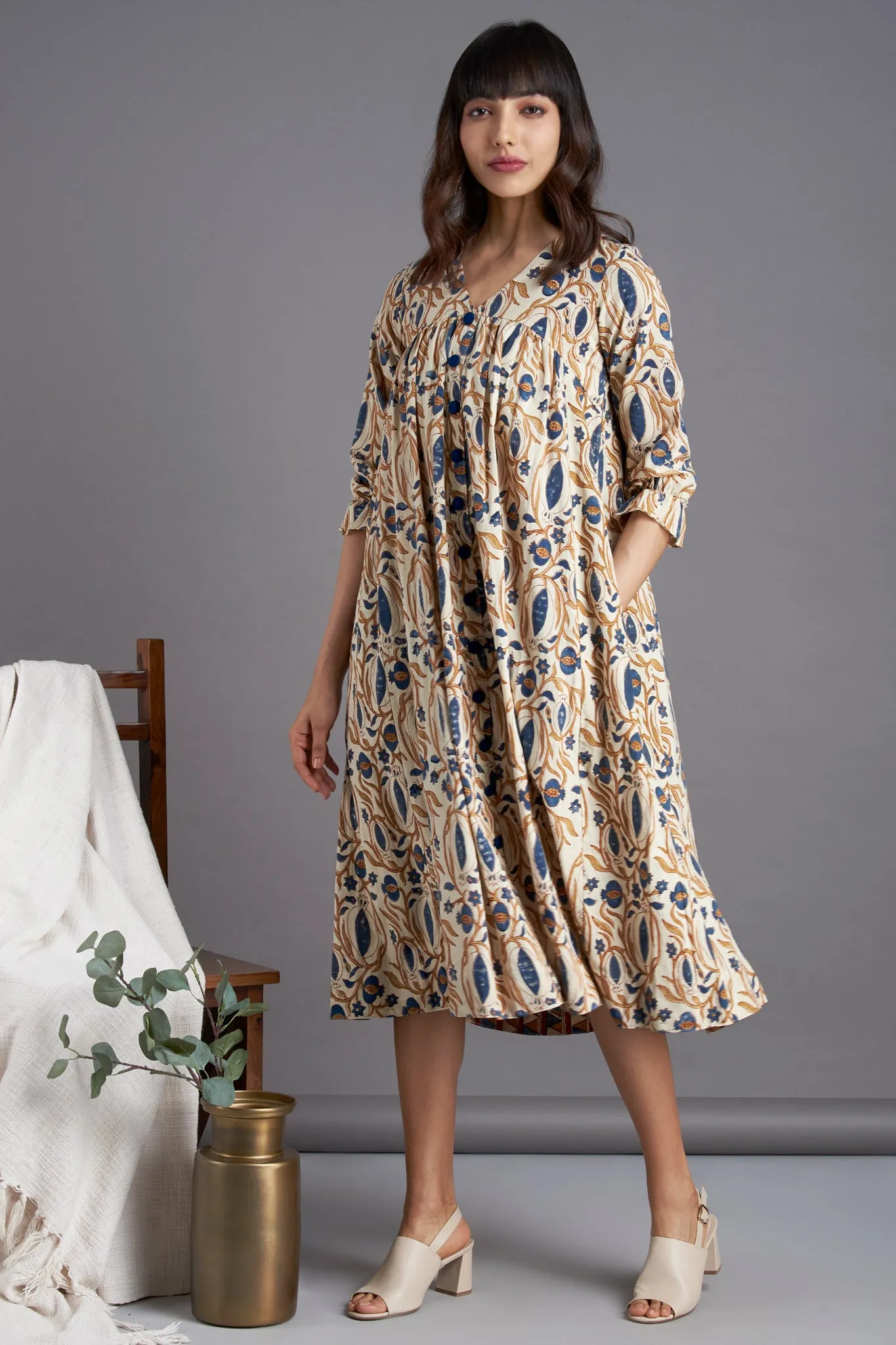 v-neck gather dress - bleached sand & pomegranate garden